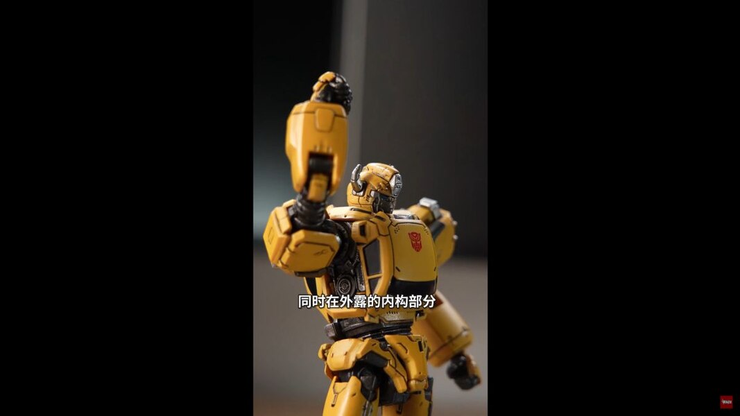 Threezero MDLX Bumblebee In Hand Image  (8 of 28)